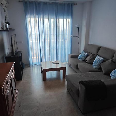 Central 2-Bed Apartment In Estepona Port 外观 照片